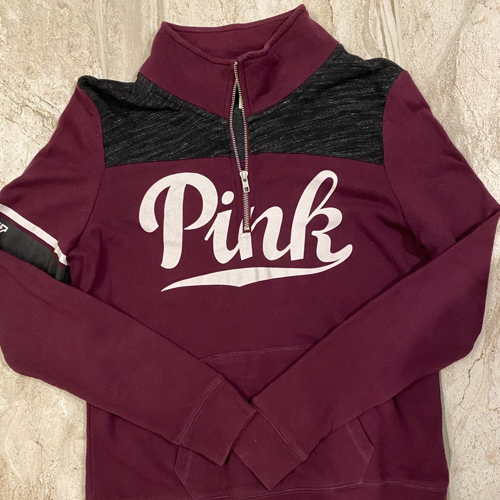 Maroon sweatshirt